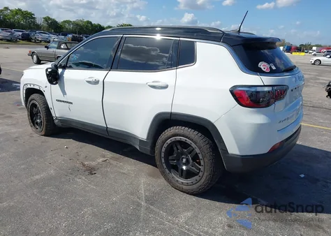 2023 Jeep Compass Limited 4X4 z USA, uszkodzony, nr VIN 3C4NJDCN7PT567143